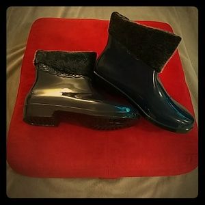 Women size 9, rain boots, blue